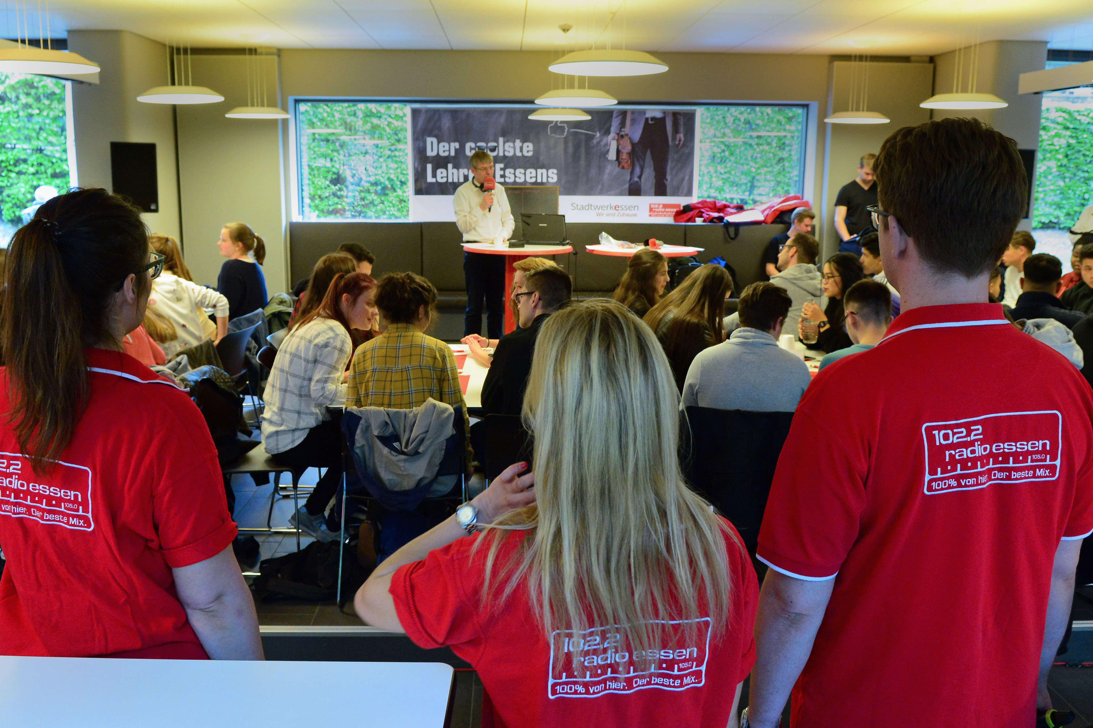 Während der Live-Sendung von Radio Essen wurde abgestimmt, wer der coolste Lehrer der Stadt ist. Foto: Radio Essen